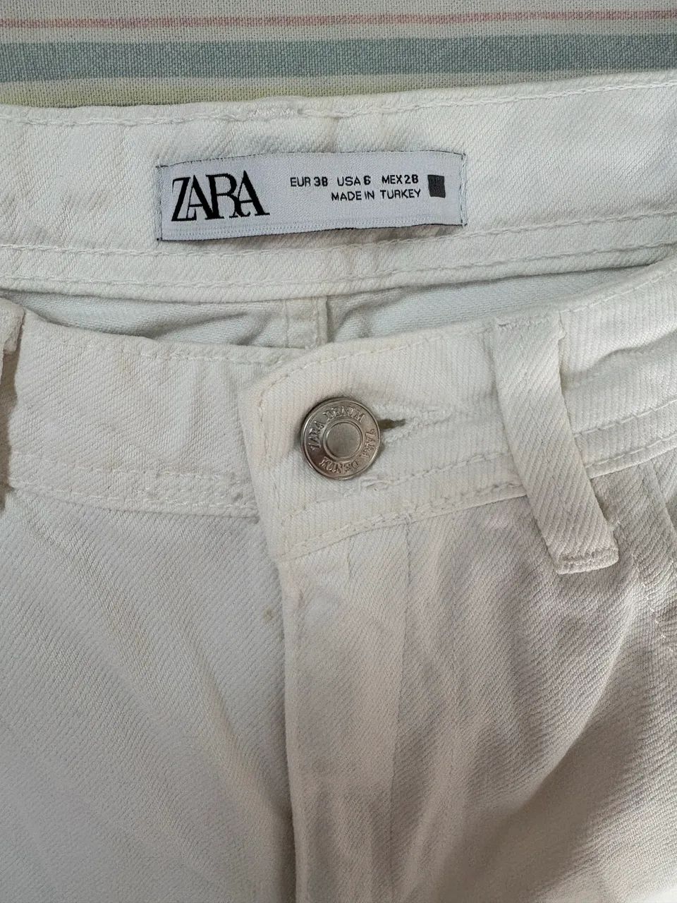Calça Jeans Branca marca Zara  - Foto 3