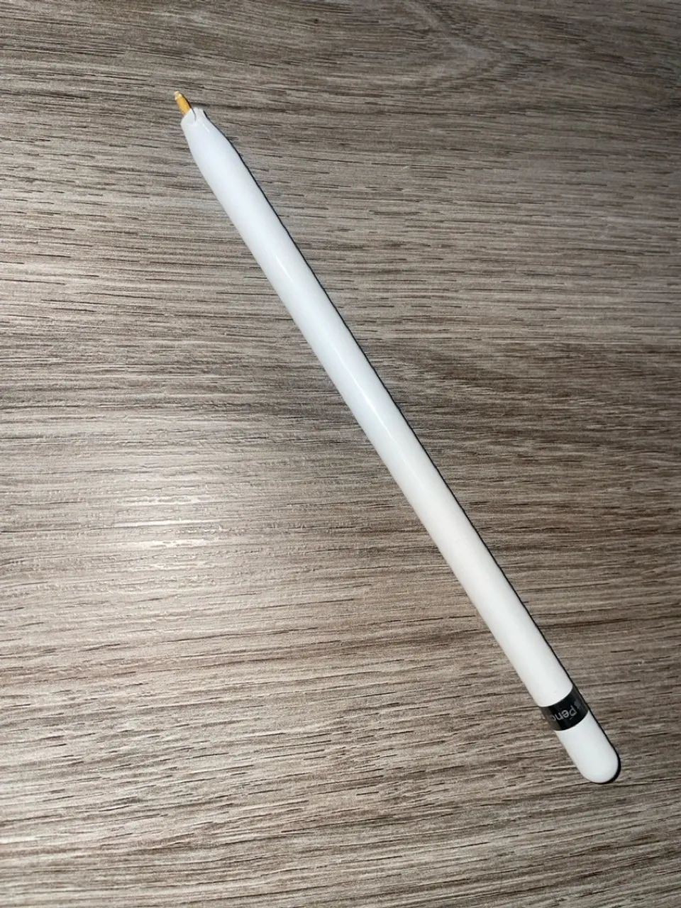 Aple Pencil 1ª Geração (ponta quebrada e presa e sensor provavelmente danificado)