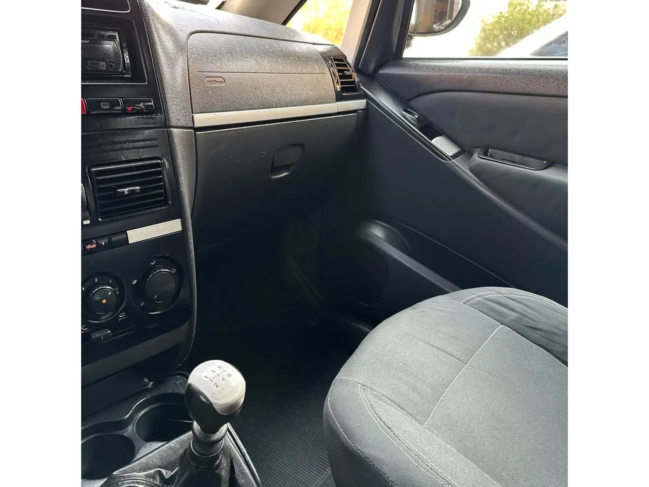 Fiat Idea Attractive 1.4 Fire Flex 8V 5P 2012 - Foto 4