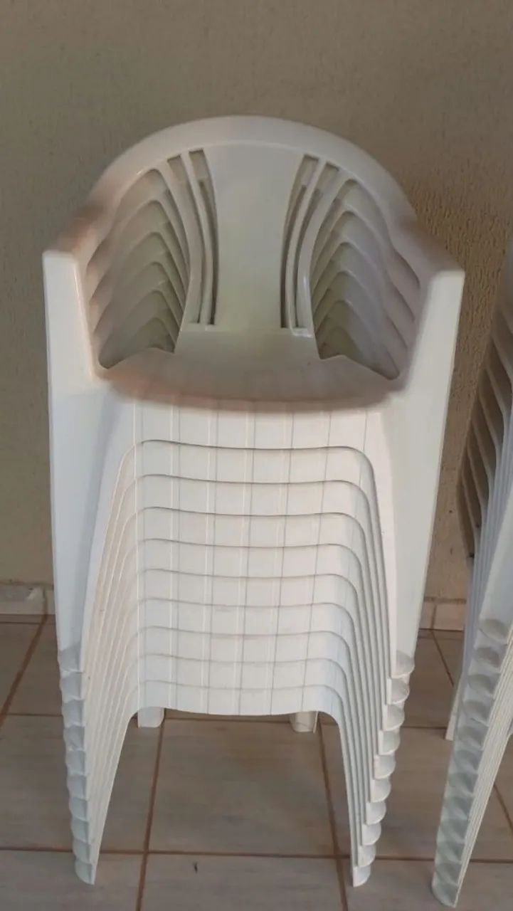 Cadeiras plastico