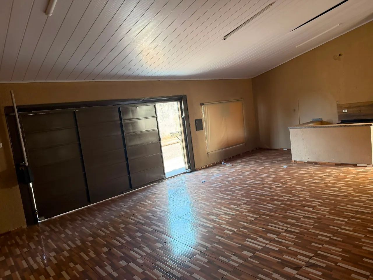 Vendo casa bem localizada,sem financiamento. - Foto 3
