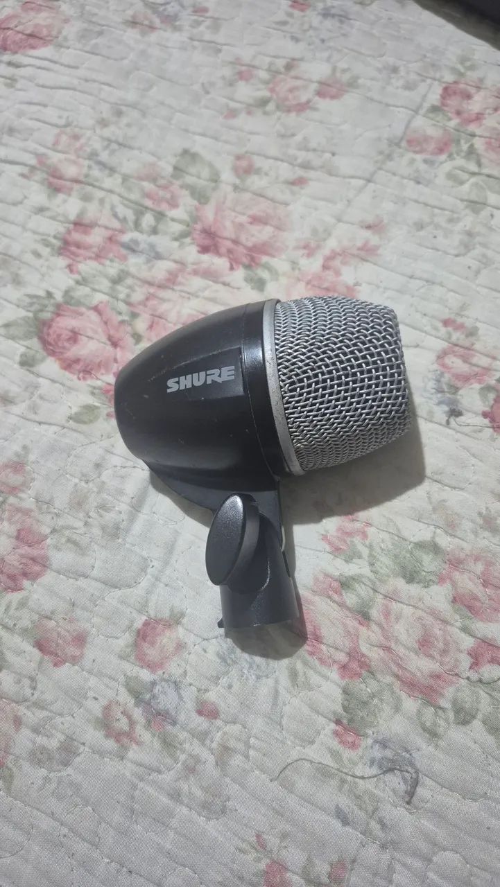 Microfone de bumbo Shure PG52