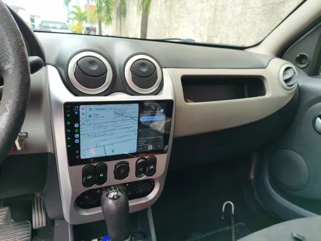 Renault Sandero 2011