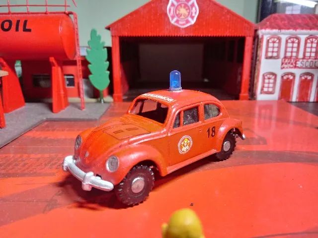 MINIATURA VW FIRE 18 ESCALA 1/43 - Foto 2