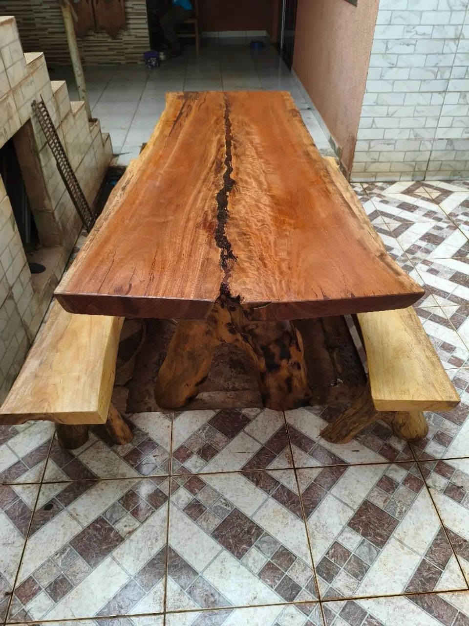 Mesa rústica rezinada de 2 metros e 5  - Foto 2