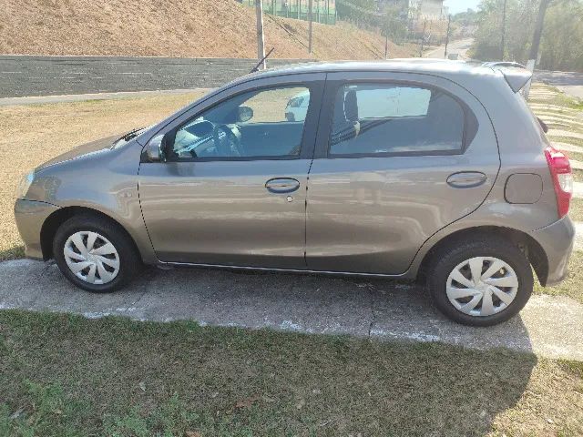 Toyota Etios XS 1.5 16V FLEX 2018