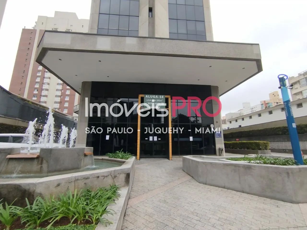Ponto comercial no Itaim com 294m²