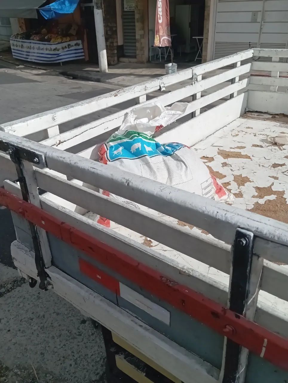 Remoção de entulhos ensacado retirada  de móveis velhos  - Foto 3