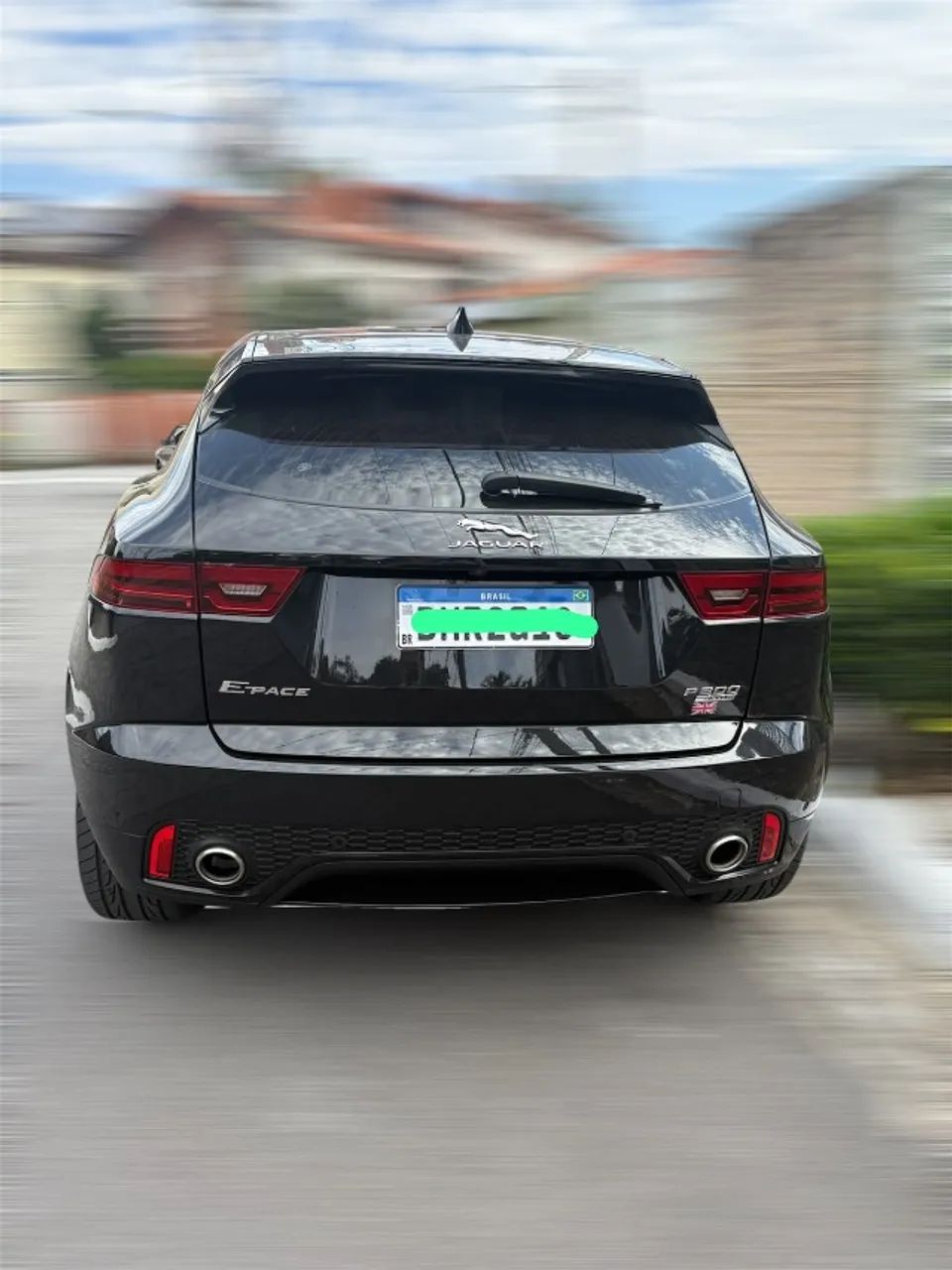 Jaguar E-Pace R-dynamic SE 2.0 AWD 300cv Aut. 2019 - Foto 2