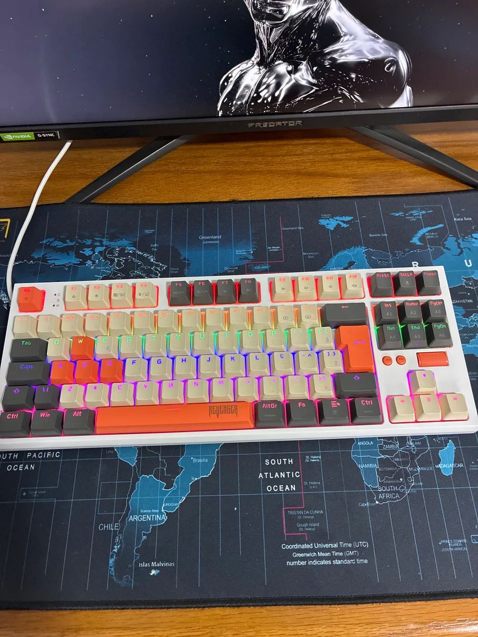 TECLADO MECÂNICO 