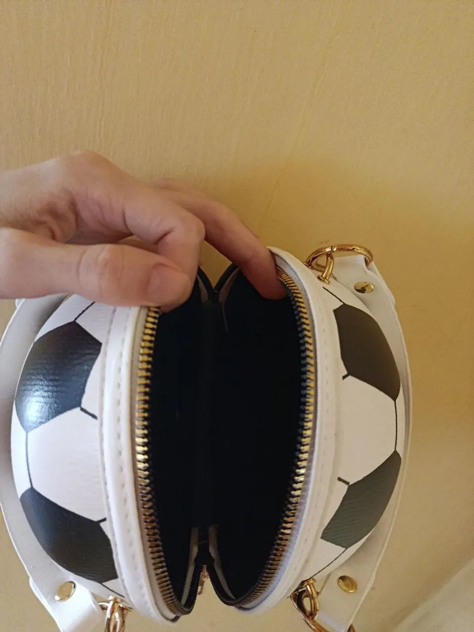Bolsa feminina bola de futebol  - Foto 3