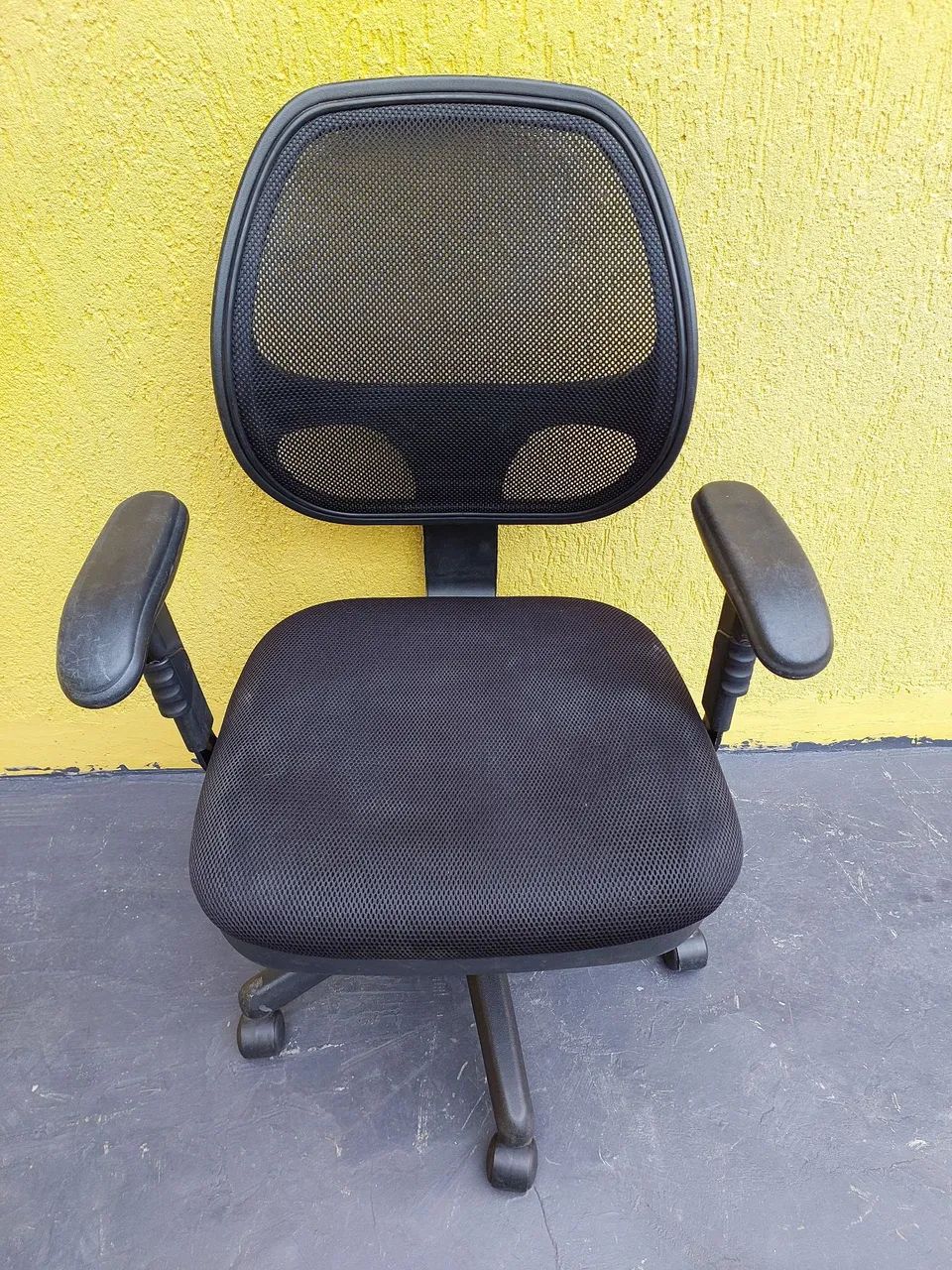 Cadeira escritorio com braços  - Foto 4
