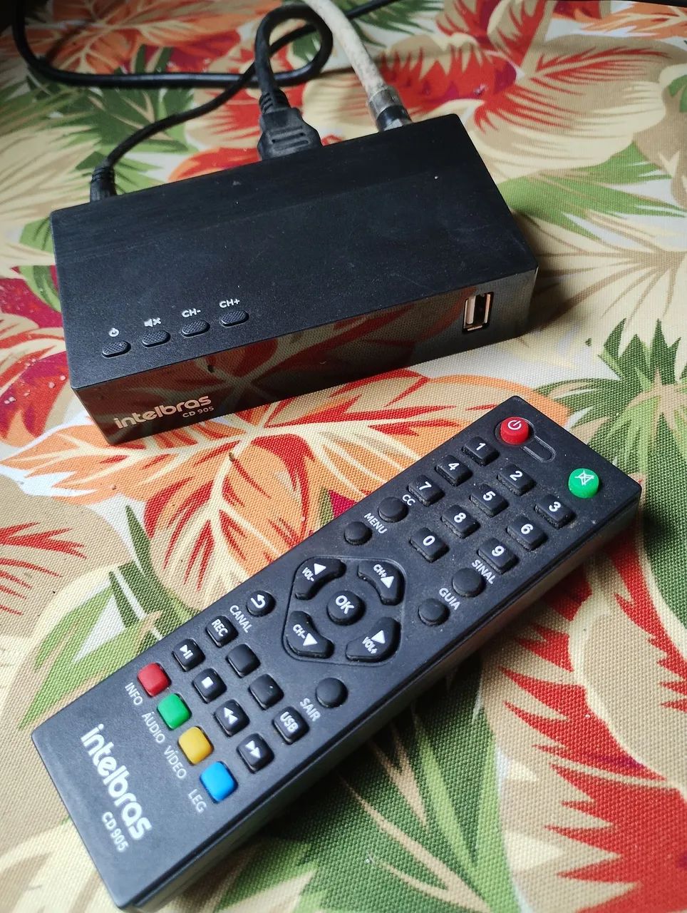 TV Philips 42 polegadas - Muito conservada - Foto 3