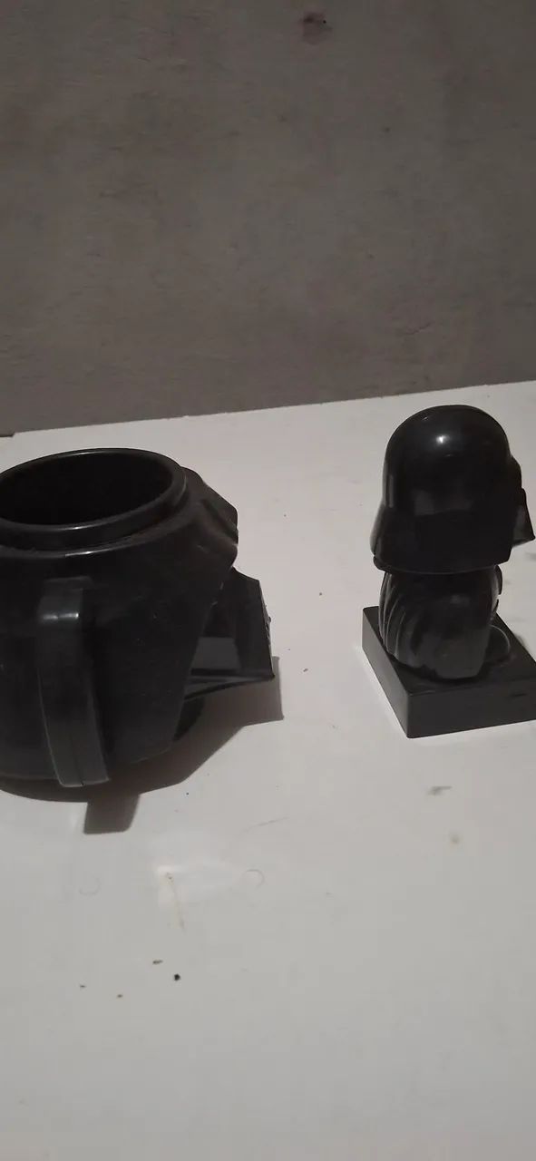Caneca plástica + boneco darth vader - Foto 2