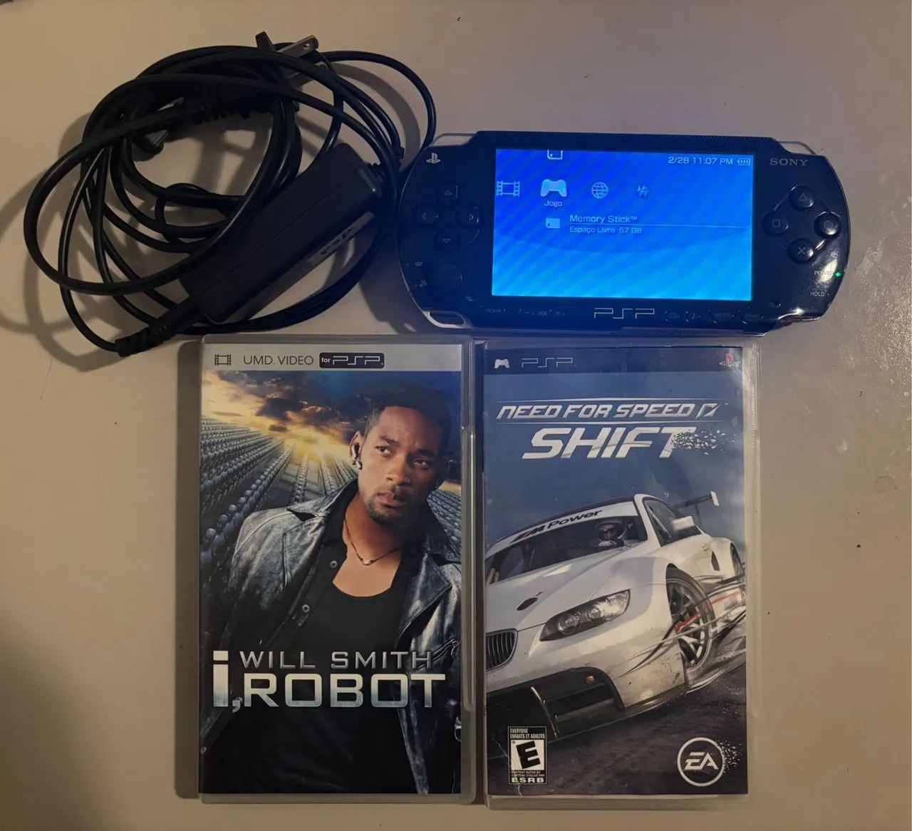 PSP desbloqueado + filme e 2 jogos originais - Jogos de Vídeo Game