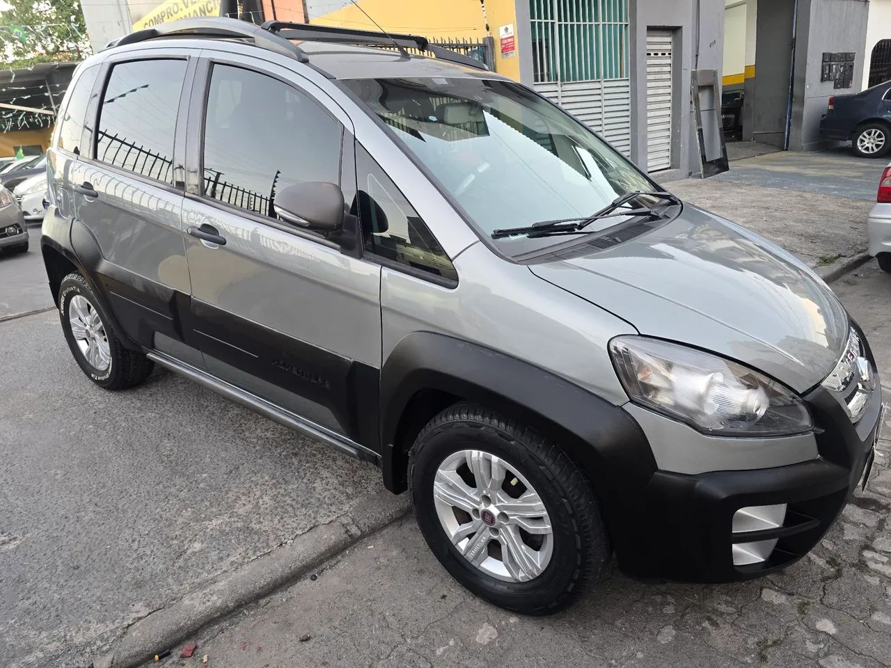 Fiat Idea Adv./ Adv.lock.dualogic 1.8 Flex 5P 2013 - Foto 4