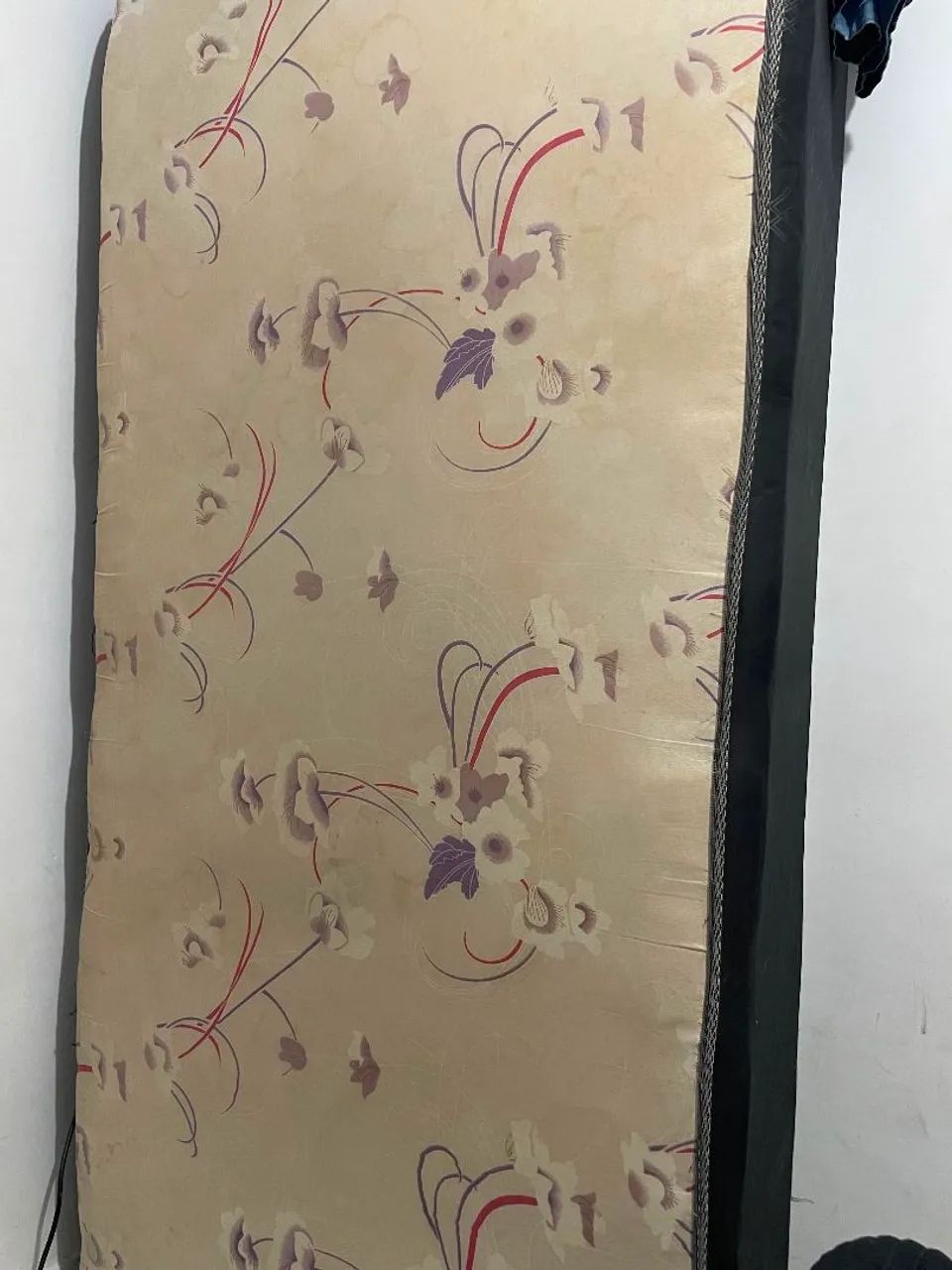 Vendo cama de solteiro  - Foto 2