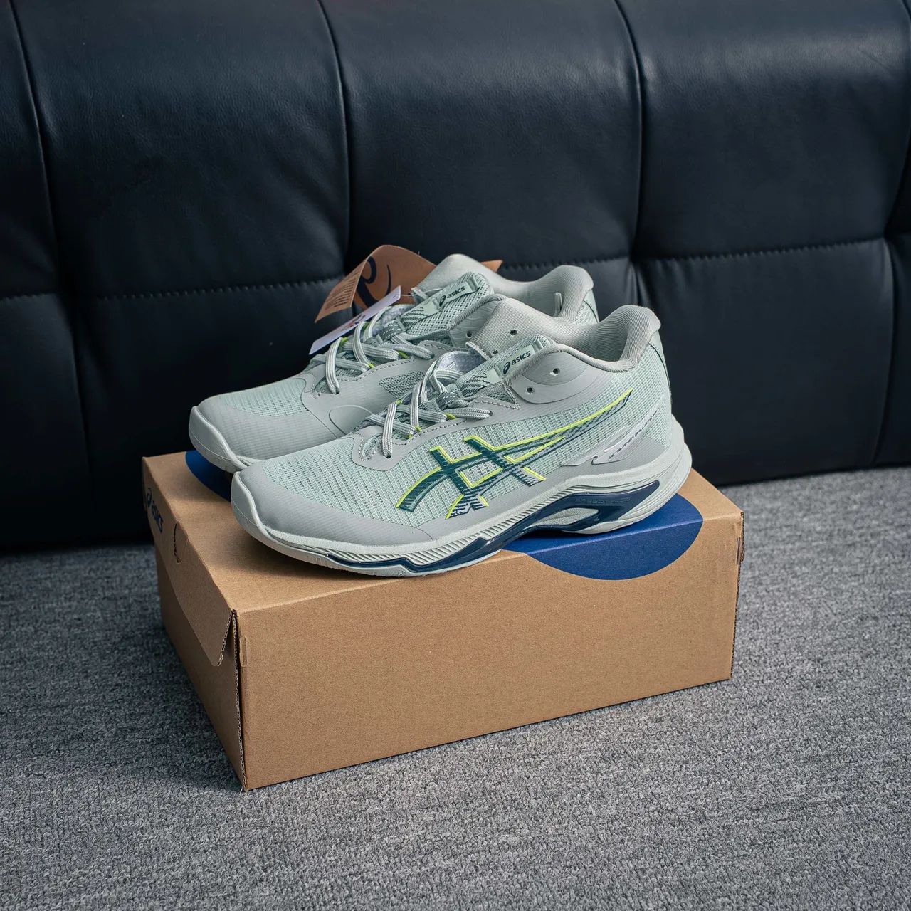 ASICS NETBURNER BALLISTIC FF 4