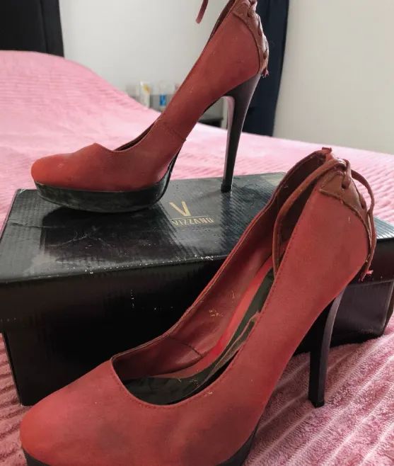 Scarpin Carmin,divino