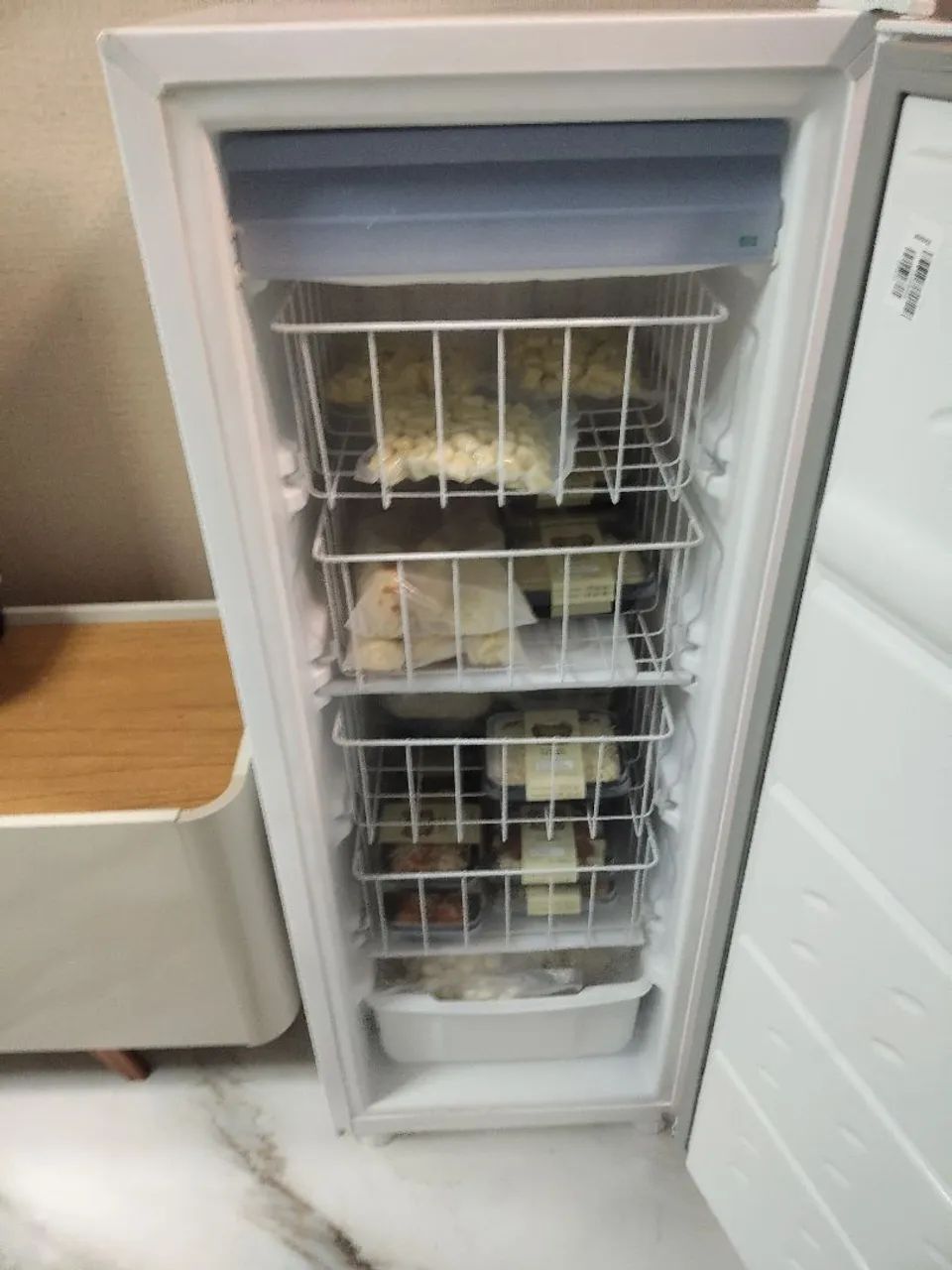 Freezer vertical consul 121 litros 220v - Foto 2