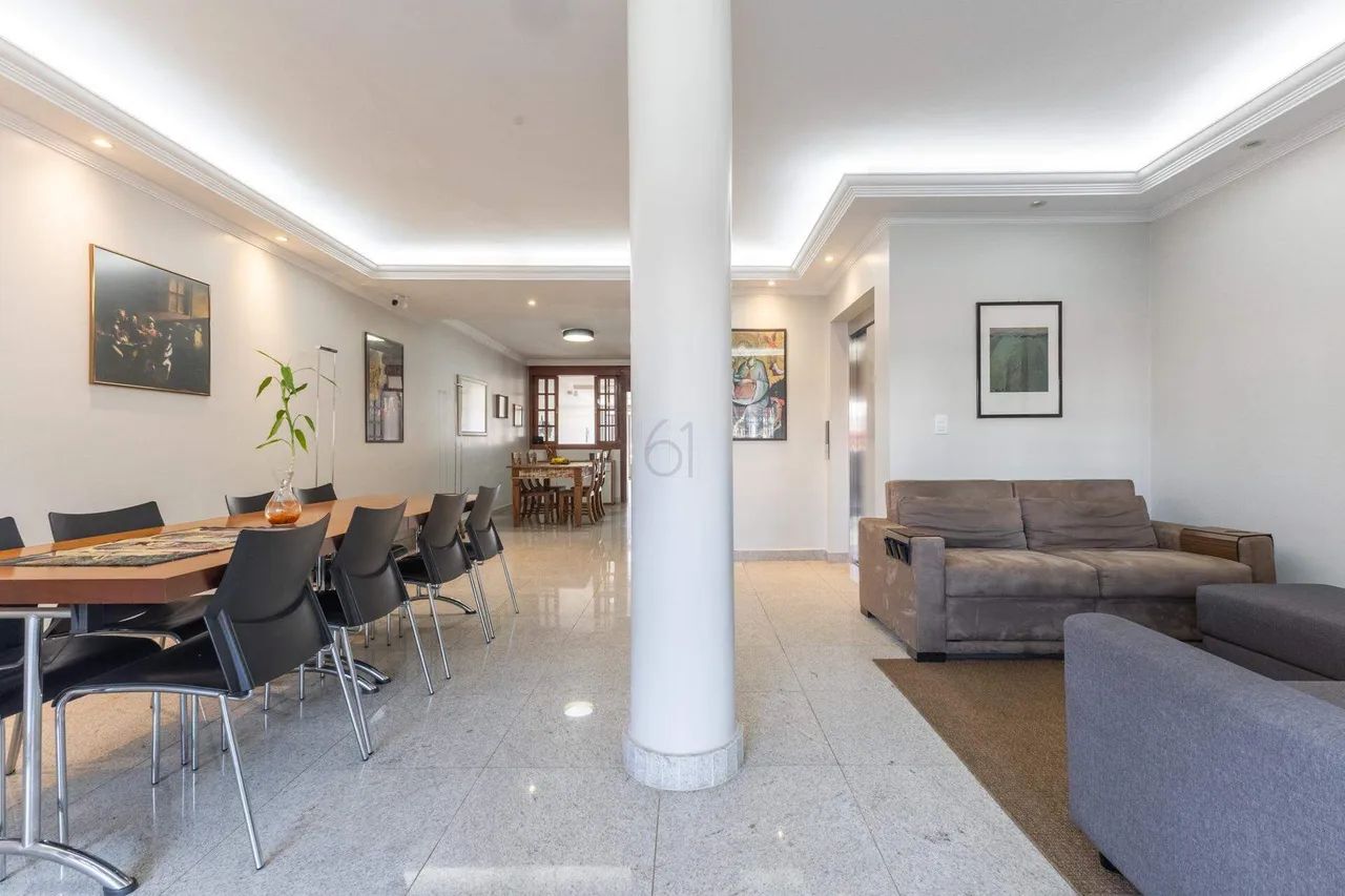 CASA REFORMADA COM 5 QUARTOS E ELEVADOR NA SHIGS 706 - Foto 2