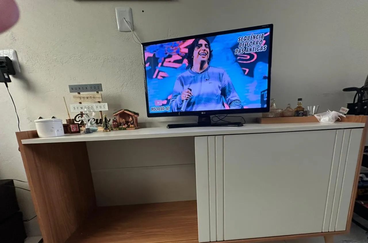 Rack com painel 415081260668037120