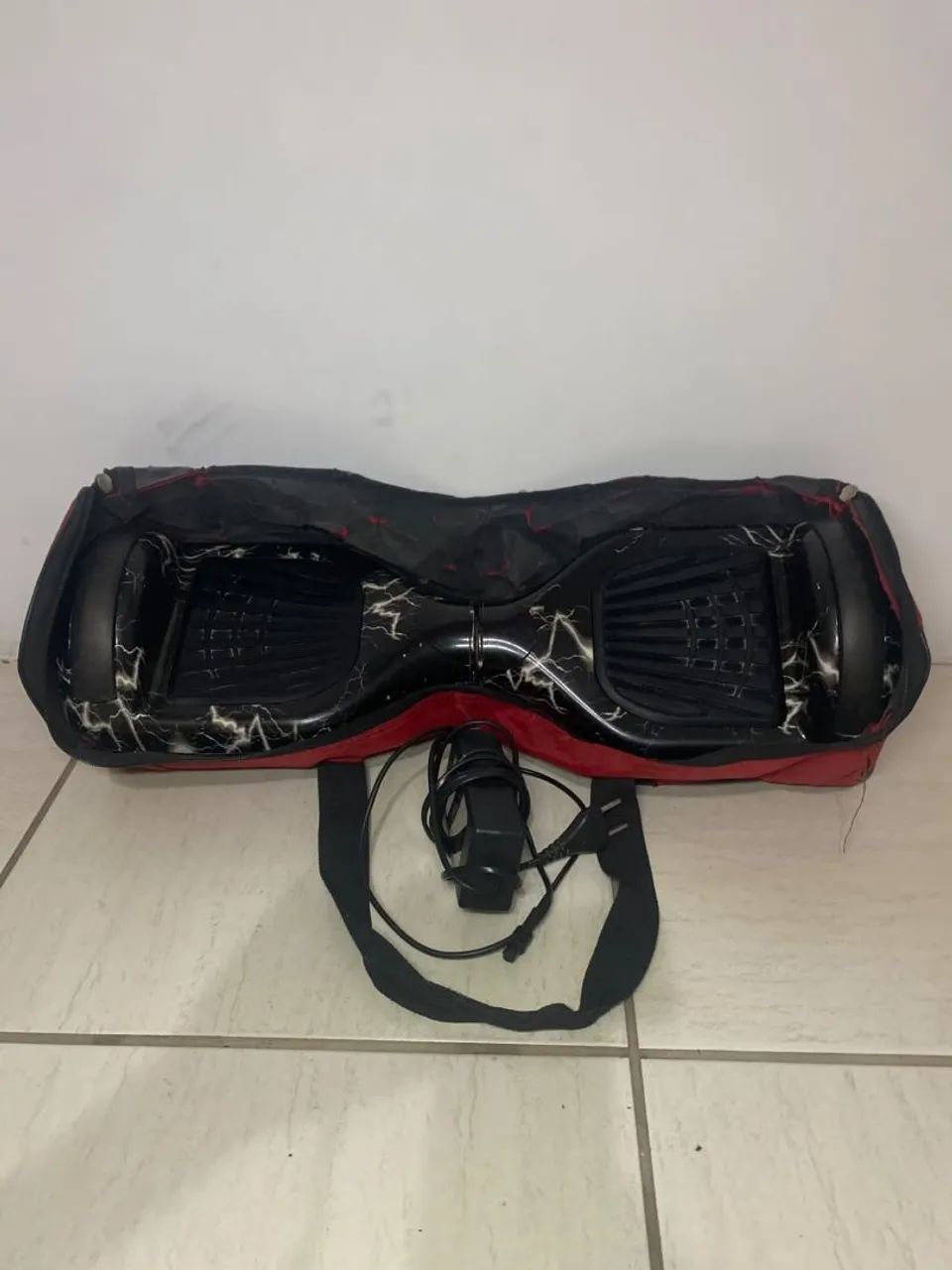 Hoverboard elétrico preto com estampa de raio  - Foto 4