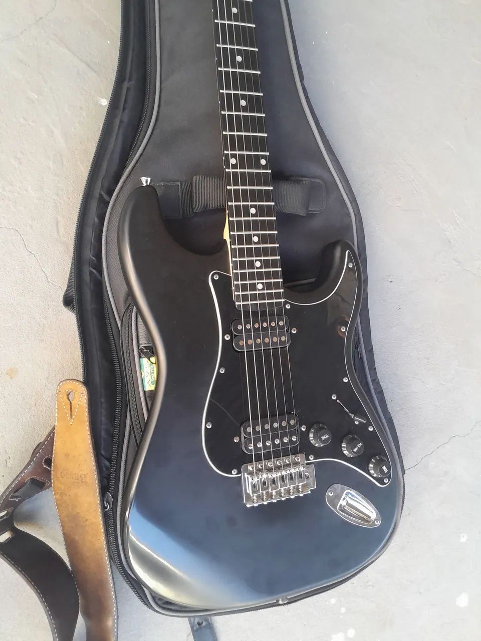 Guitarra + pedais - Foto 2