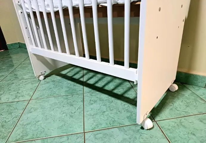  Mini berço com colchão Grade móvel  - Foto 3