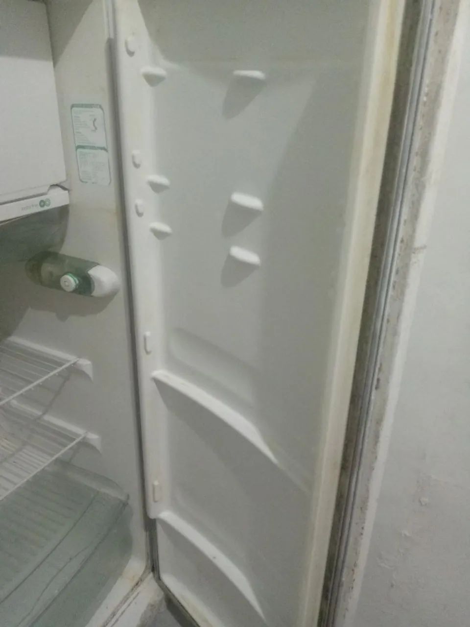 Vendo uma geladeira parada - Foto 3
