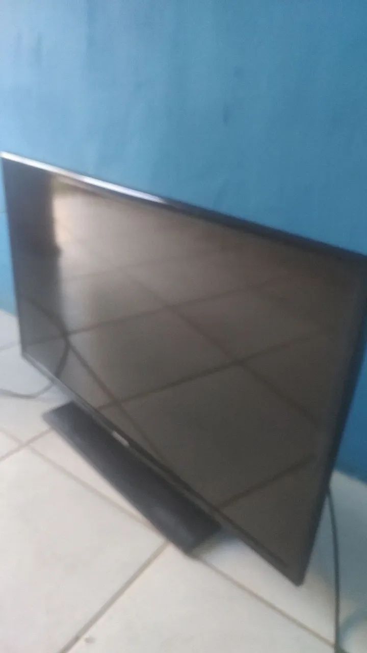 Vendo tv sansung 32 POLEGADAS não é SMART  - Foto 2