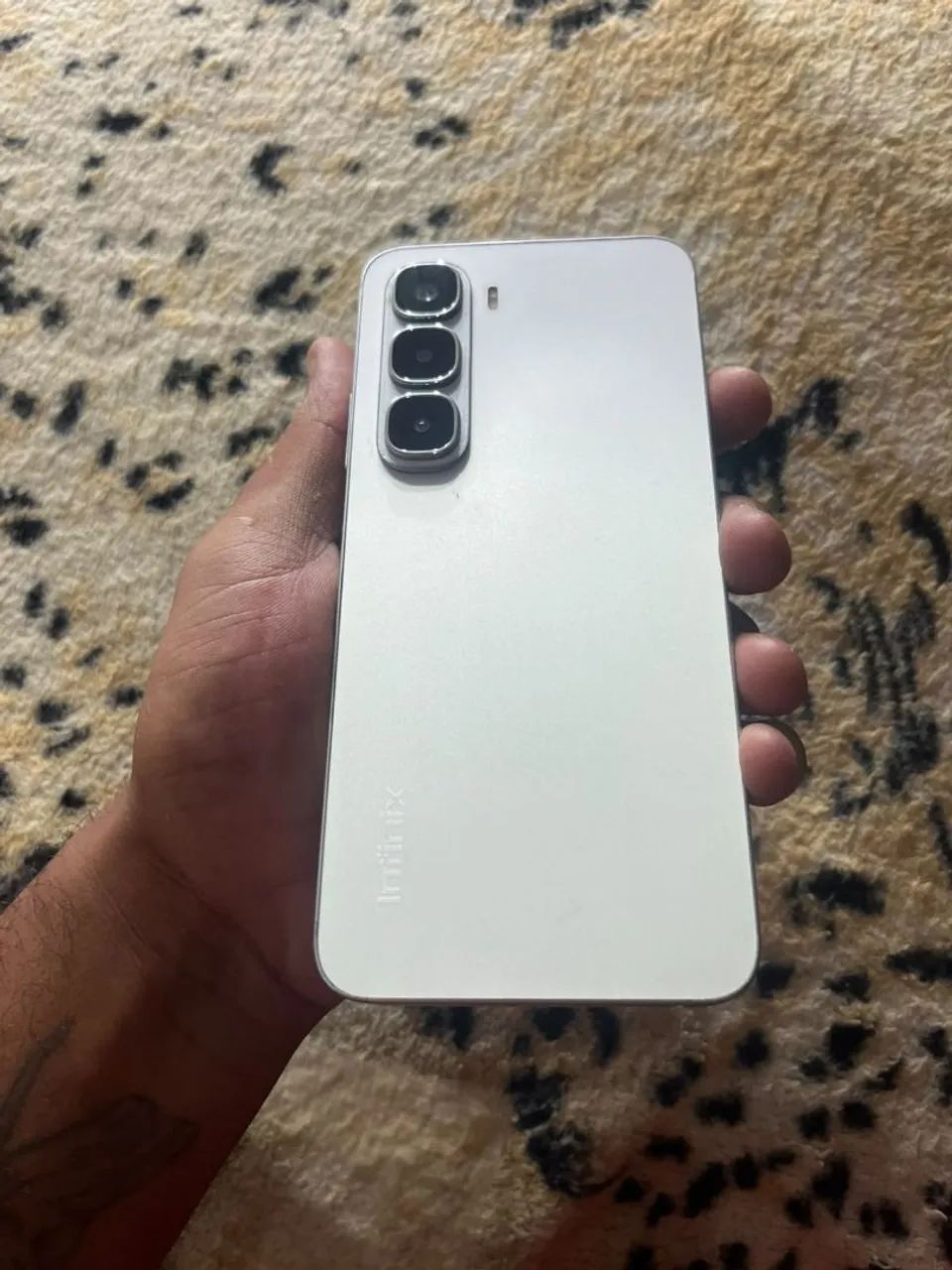 Celular Infinix hot 60i 