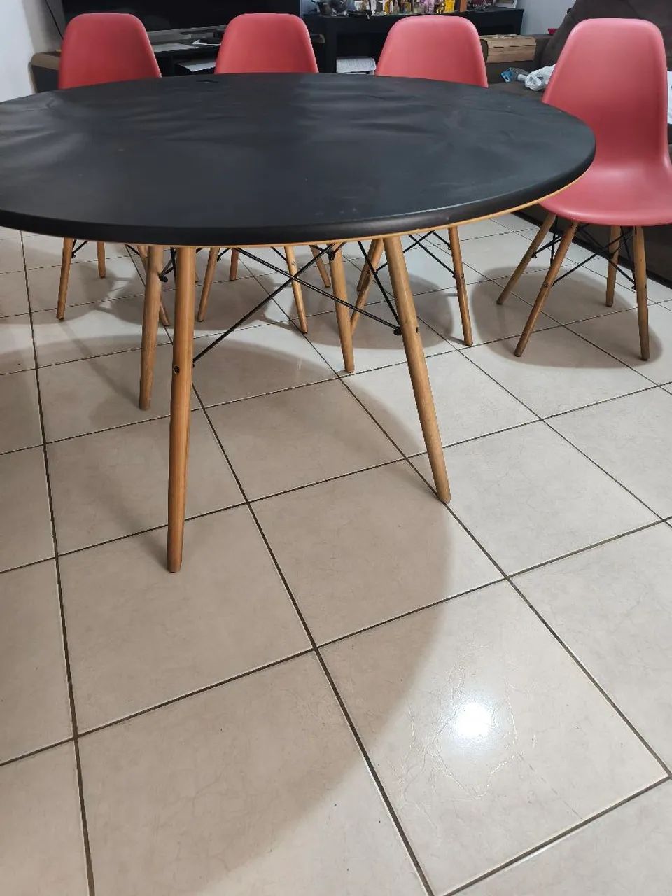Mesa com 4 Cadeiras - Foto 4