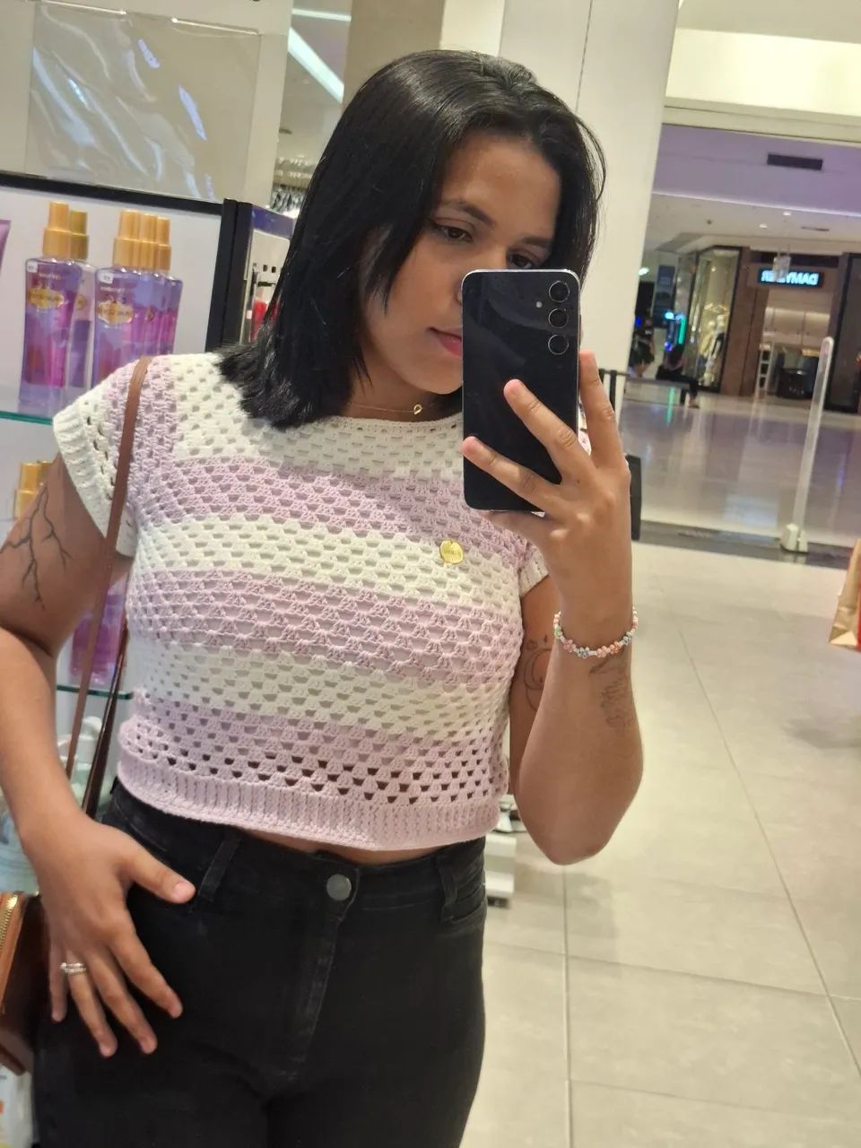 Blusa Liz feita 100% a mão 