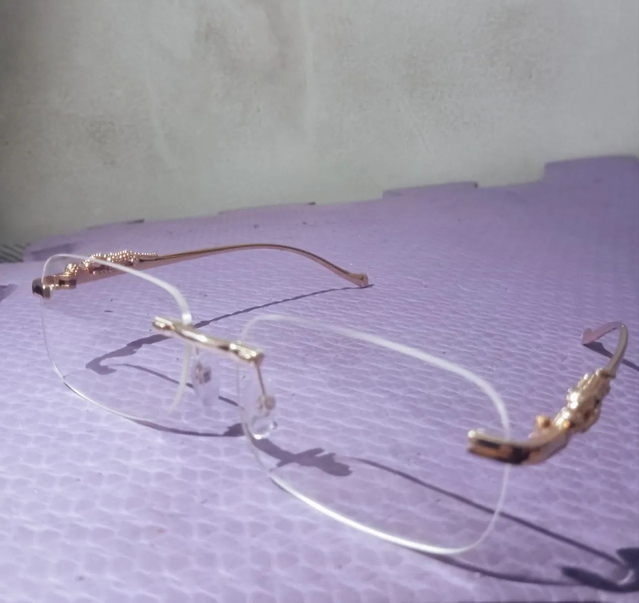 Óculos Lente Transparente com armação de ouro - Foto 5