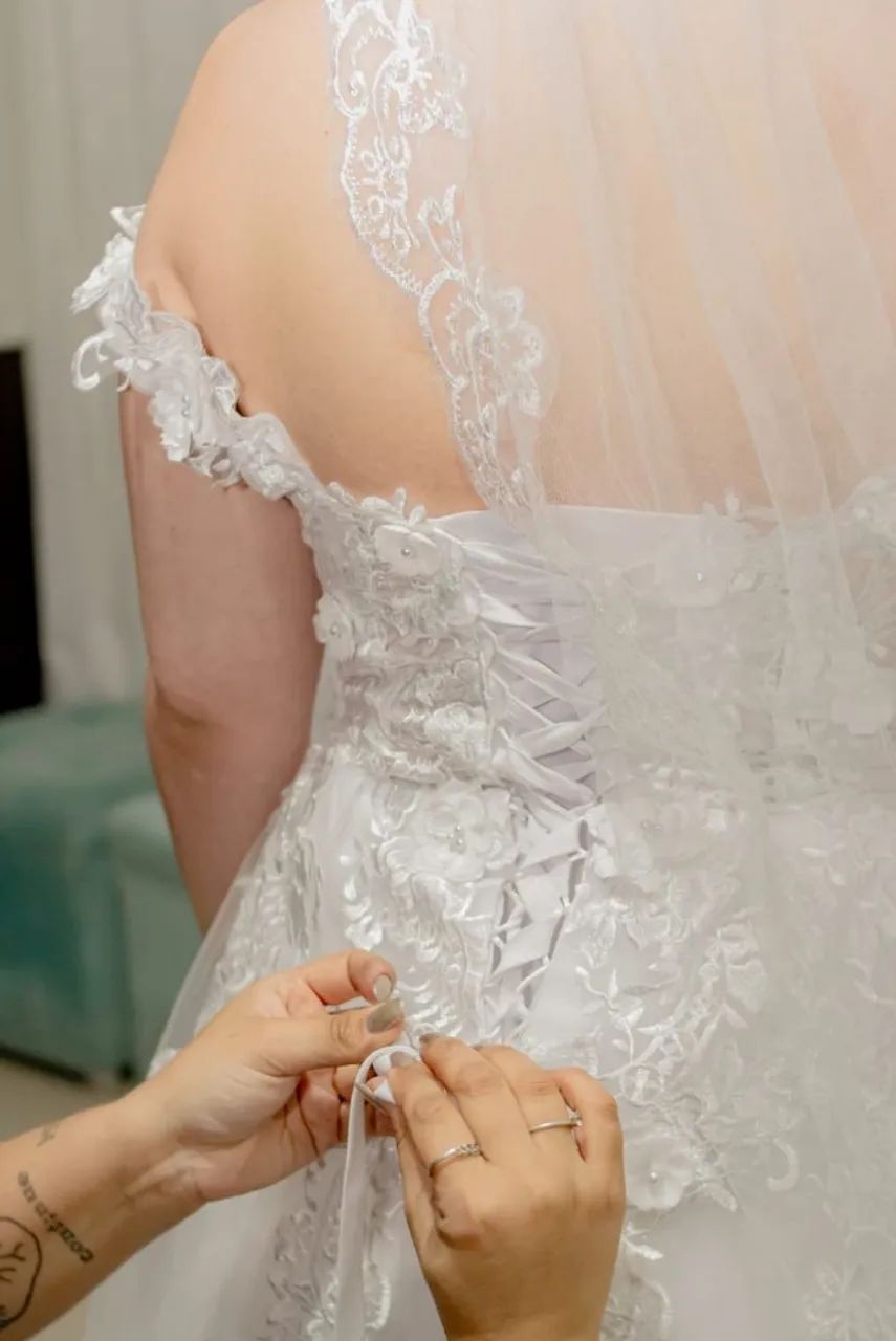 Vestido de noiva com véu  - Foto 2