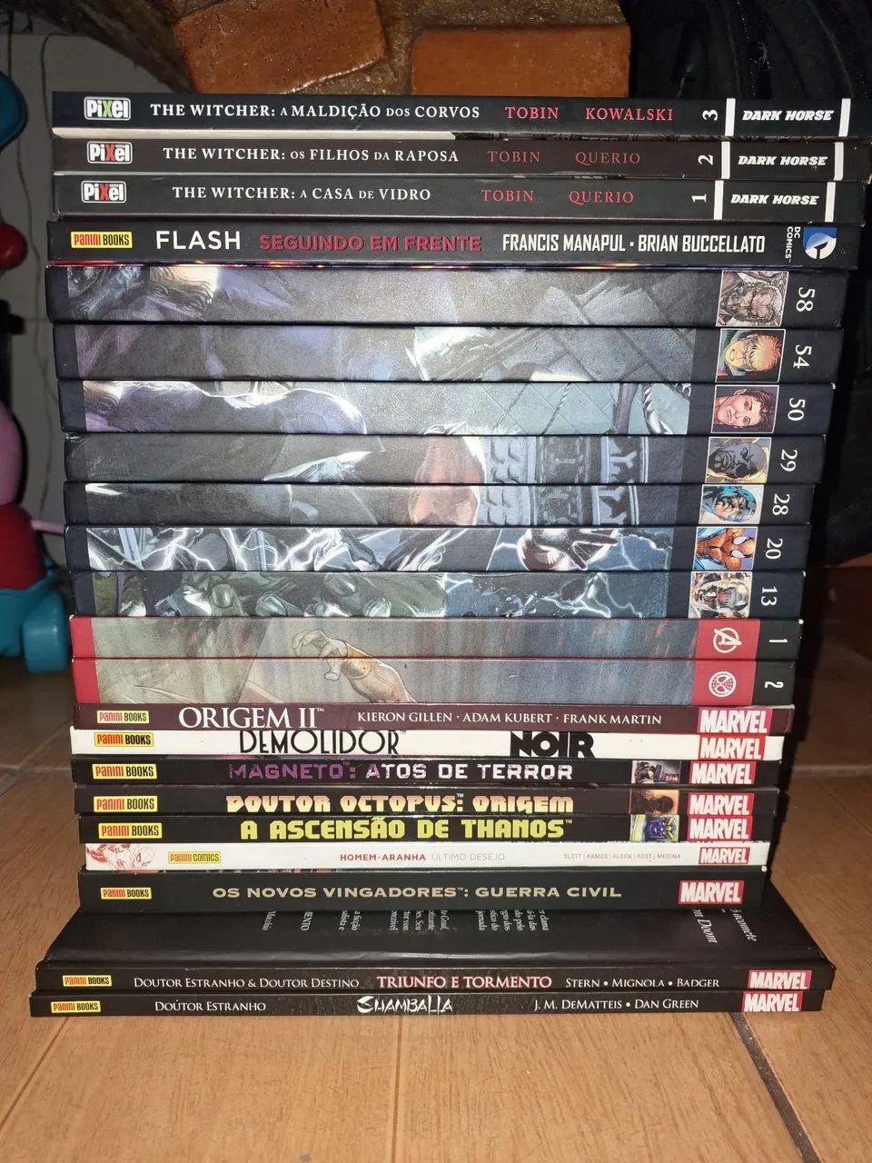 Várias hqs capa dura