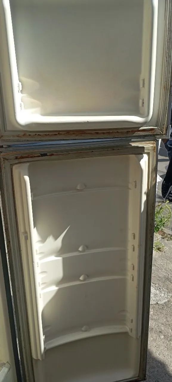 Vendo geladeira  - Foto 2