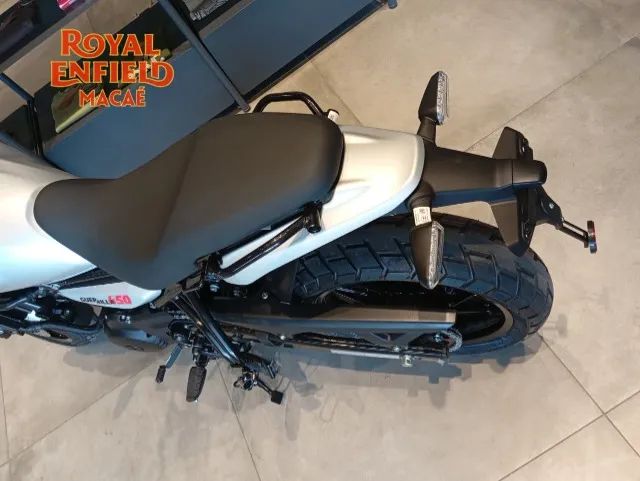ROYAL ENFIELD GUERRILLA 450cc - SMOKE SILVER 2026 - ZERO KM  Sinta o poder  - Foto 4