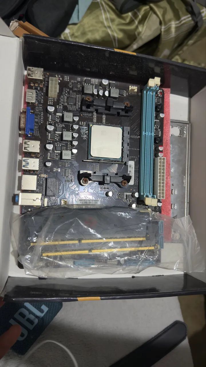 Placa Mãe , Processador e Memórias ram