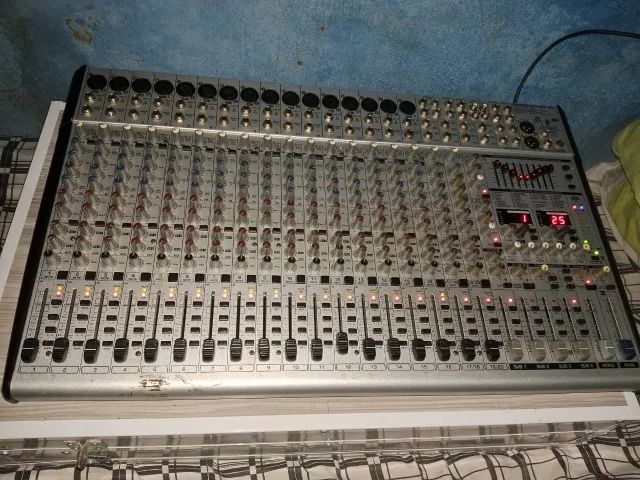 MESA DE SOM BEHRINGER - Foto 3