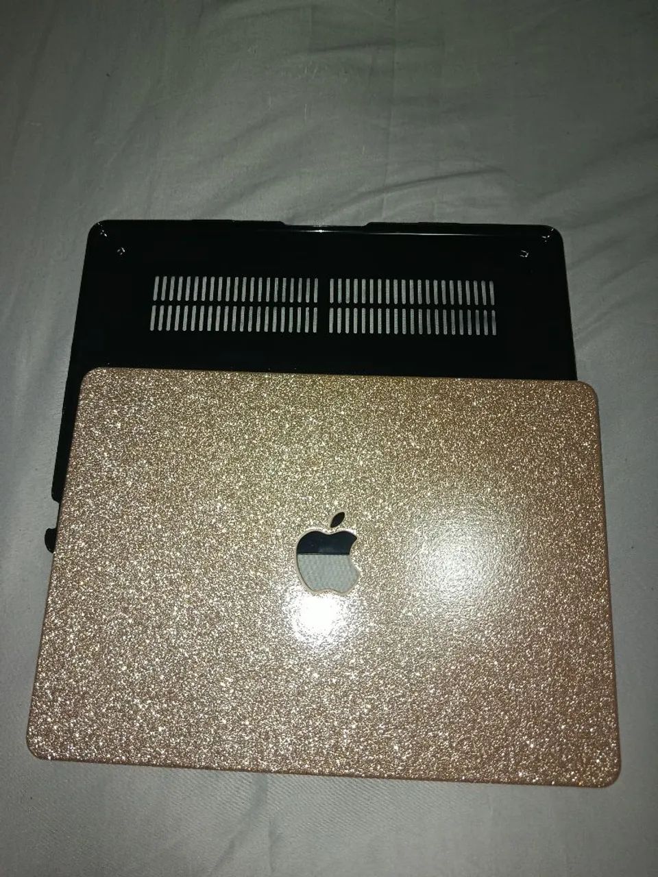 CAPA PARA MACBOOK COM GLITTER DOURADA - Foto 4