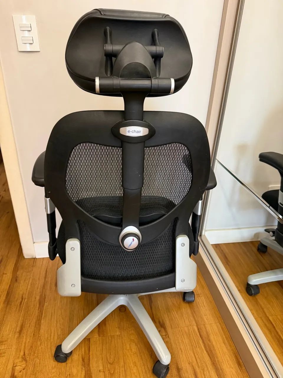 Cadeira de escritório ergonômica  - Foto 3