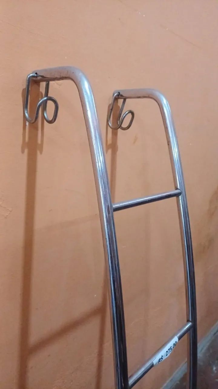 Escada Curva Cromada de Aço Carbono com 4 Degraus  - Foto 2