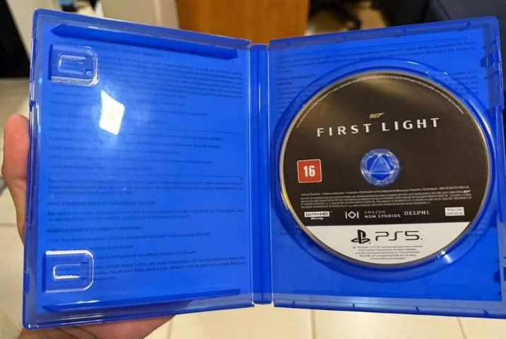 007 First Light PS5 - Foto 3