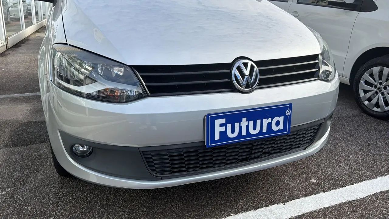 Volkswagen Fox 1.0 MI Total Flex 8V 5P 2014 - Foto 3