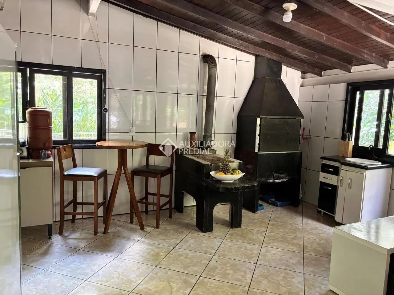 Auxilaidora Predial aluga, Casa ampla e espaçosa com terreno grande e arborizado, 3 quarto - Foto 5