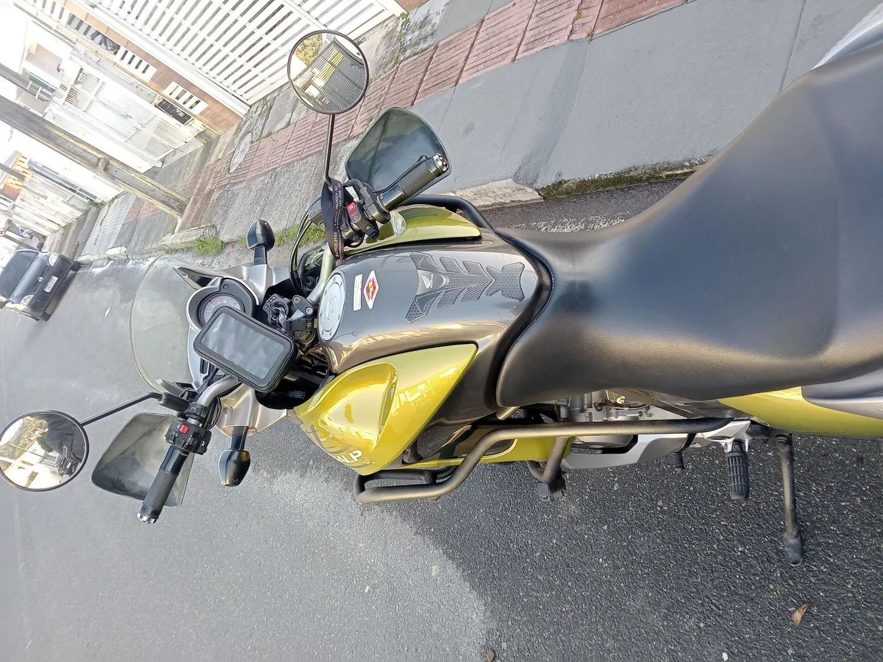 Honda Transalp 700 - Foto 3
