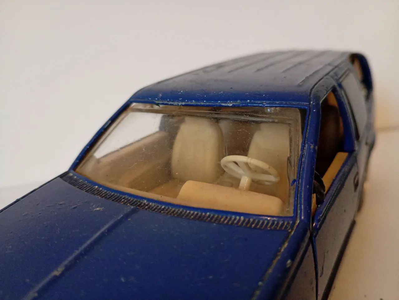 Sunnyside - Sucata Miniatura Chevrolet Suburban  - Foto 3