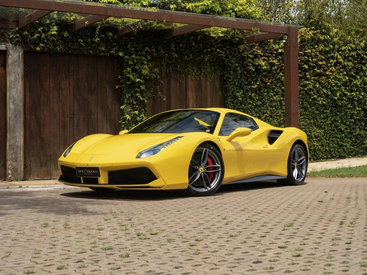 Ferrari 488 Spider 3.9 V8 670cv 2018